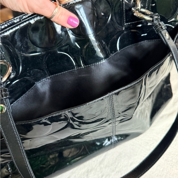 Black Patent Leather Tote Bag - Picture 3 of 7